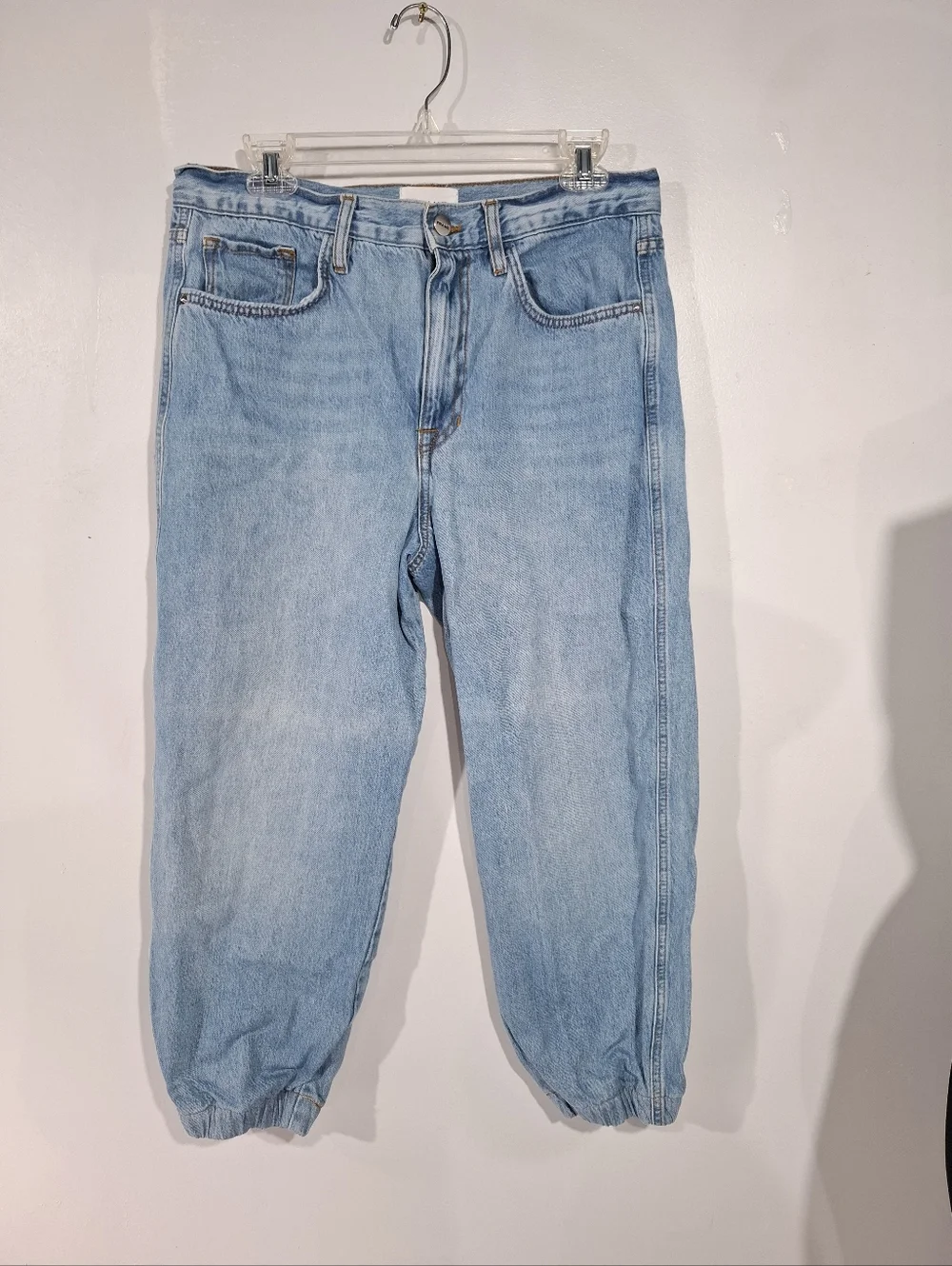 FRAME Denim Le Lounge High Rise Relaxed Cropped Jogger Jean in Chill - Size 29 - Picture 2 of 15